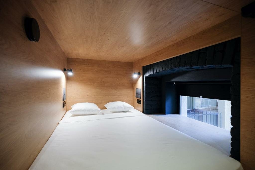 Гостевой дом InBox Capsule Hotel Санкт-Петербург