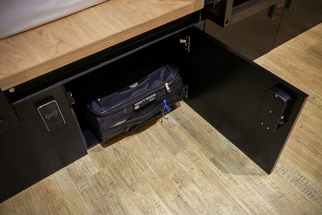 Гостевой дом InBox Capsule Hotel Санкт-Петербург