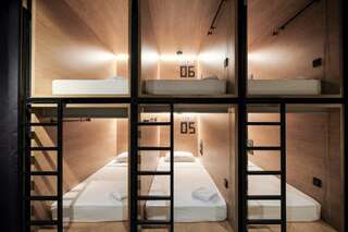 Гостевой дом InBox Capsule Hotel Санкт-Петербург Одноместная капсула в 16-местном номере (общие удобства)-12