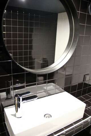 Гостевой дом InBox Capsule Санкт-Петербург MonoBox (одноместный номер)-6