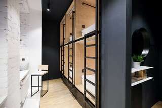 Гостевой дом InBox Capsule Hotel Санкт-Петербург Капсула в 6-ти местной комнате-6